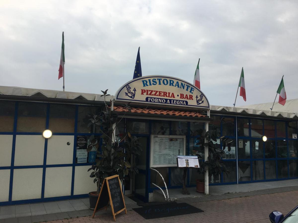 Appartamento Miramare, 2 Camere, Cucina, Bagno, Вентимиля Екстериор снимка