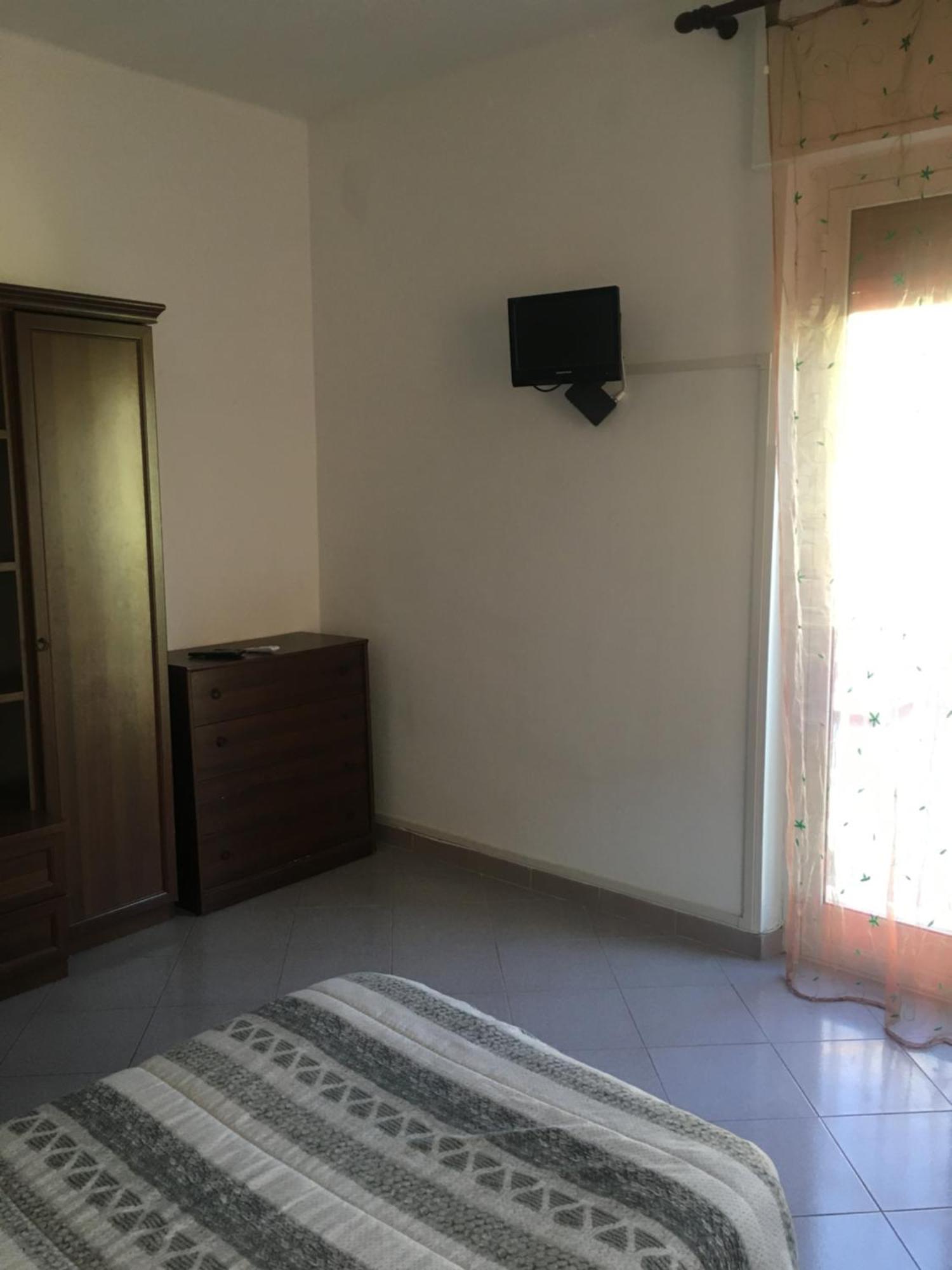 Appartamento Miramare, 2 Camere, Cucina, Bagno, Вентимиля Екстериор снимка