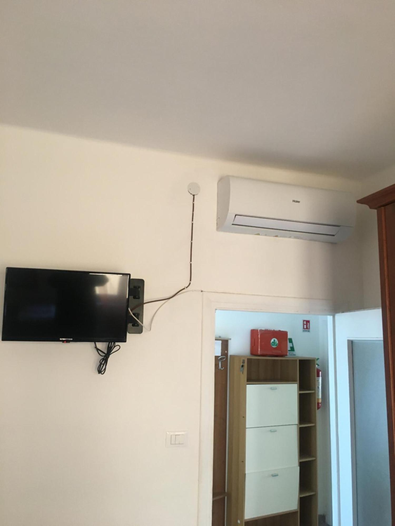 Appartamento Miramare, 2 Camere, Cucina, Bagno, Вентимиля Екстериор снимка